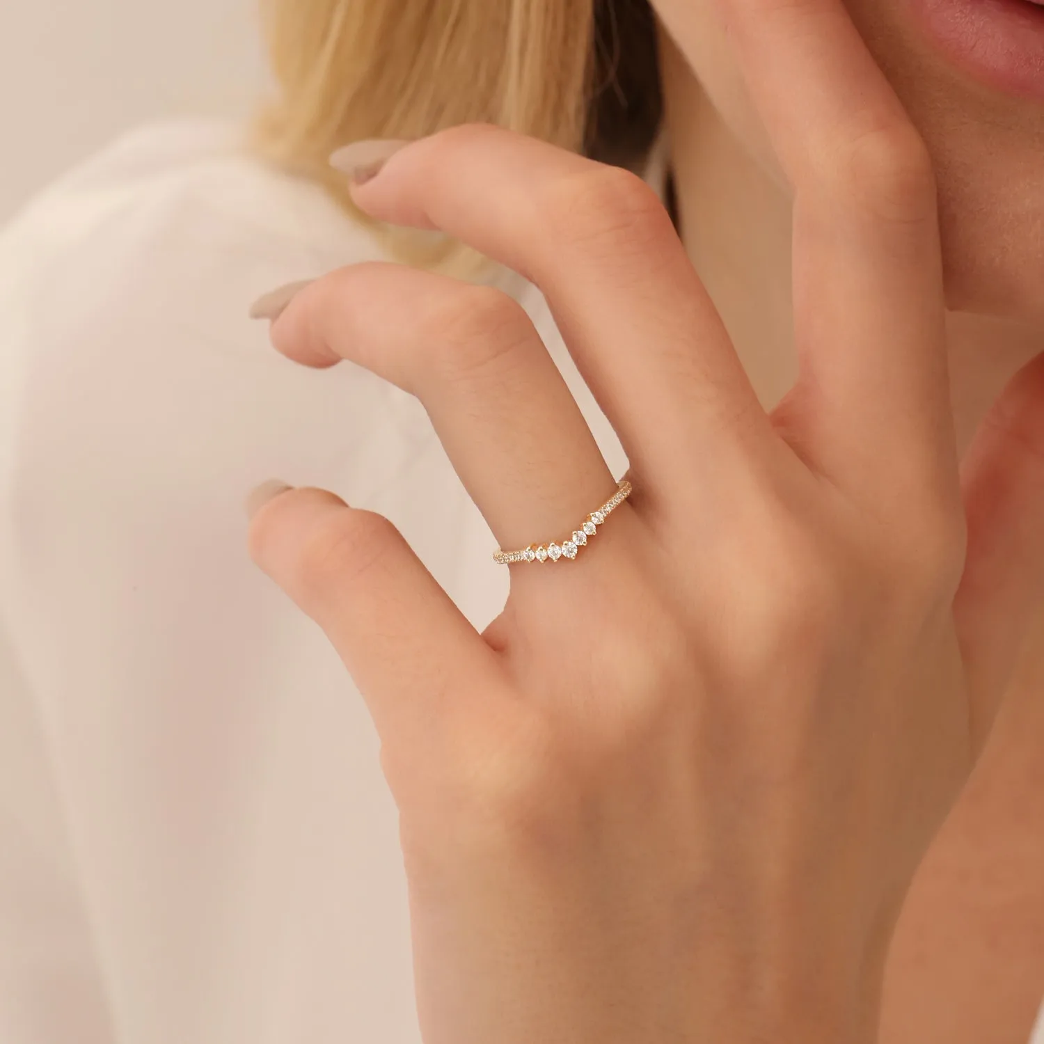 14k Curved Graduating Diamond Wedding Band