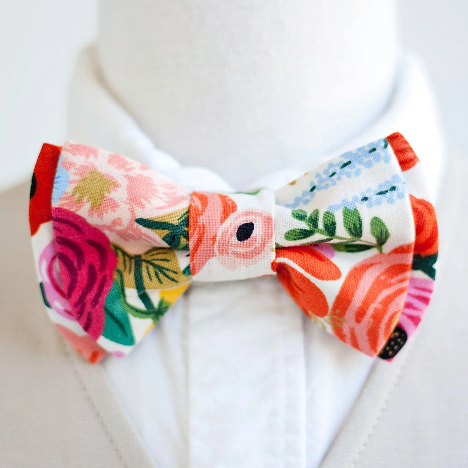 Boy's Pocket Square / Garden Party In Cream