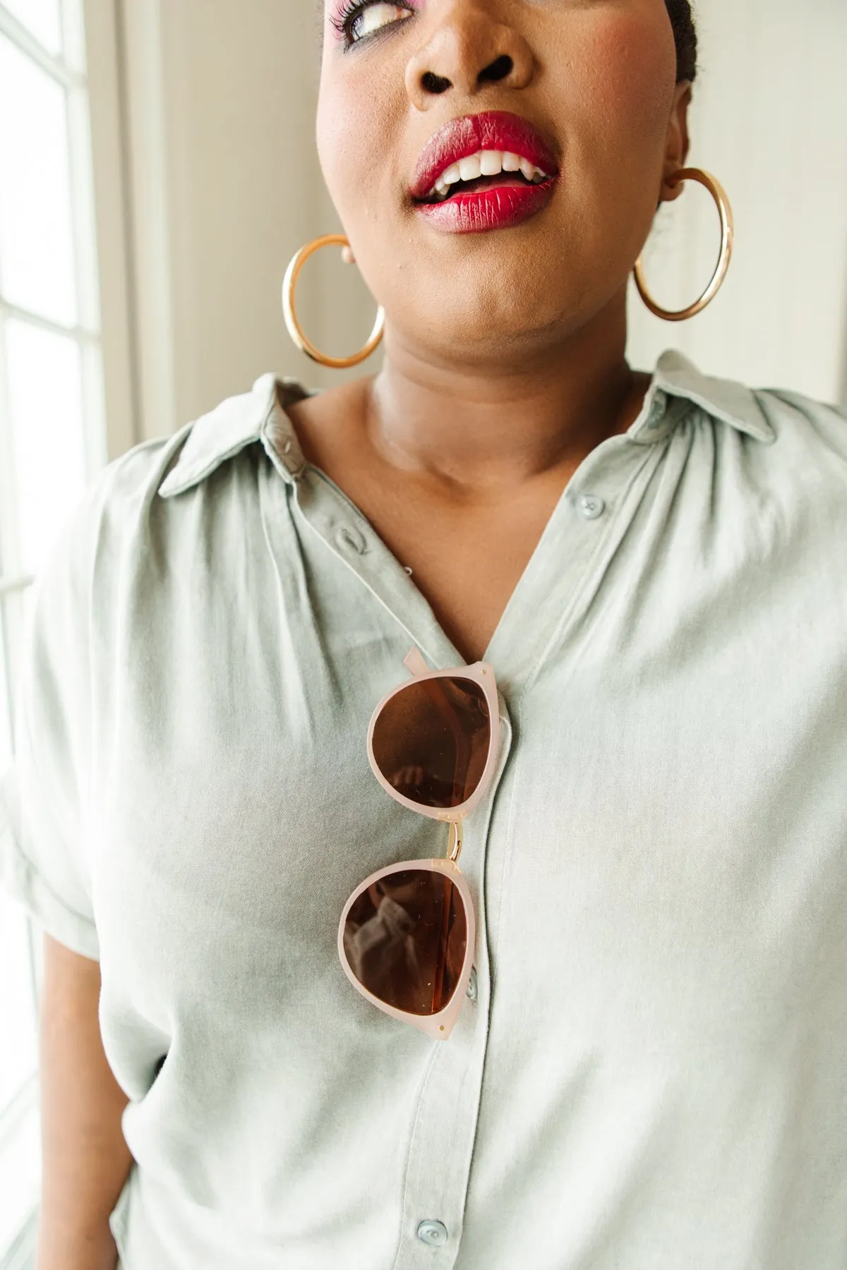 Classicly Cool Sunglasses In Blush