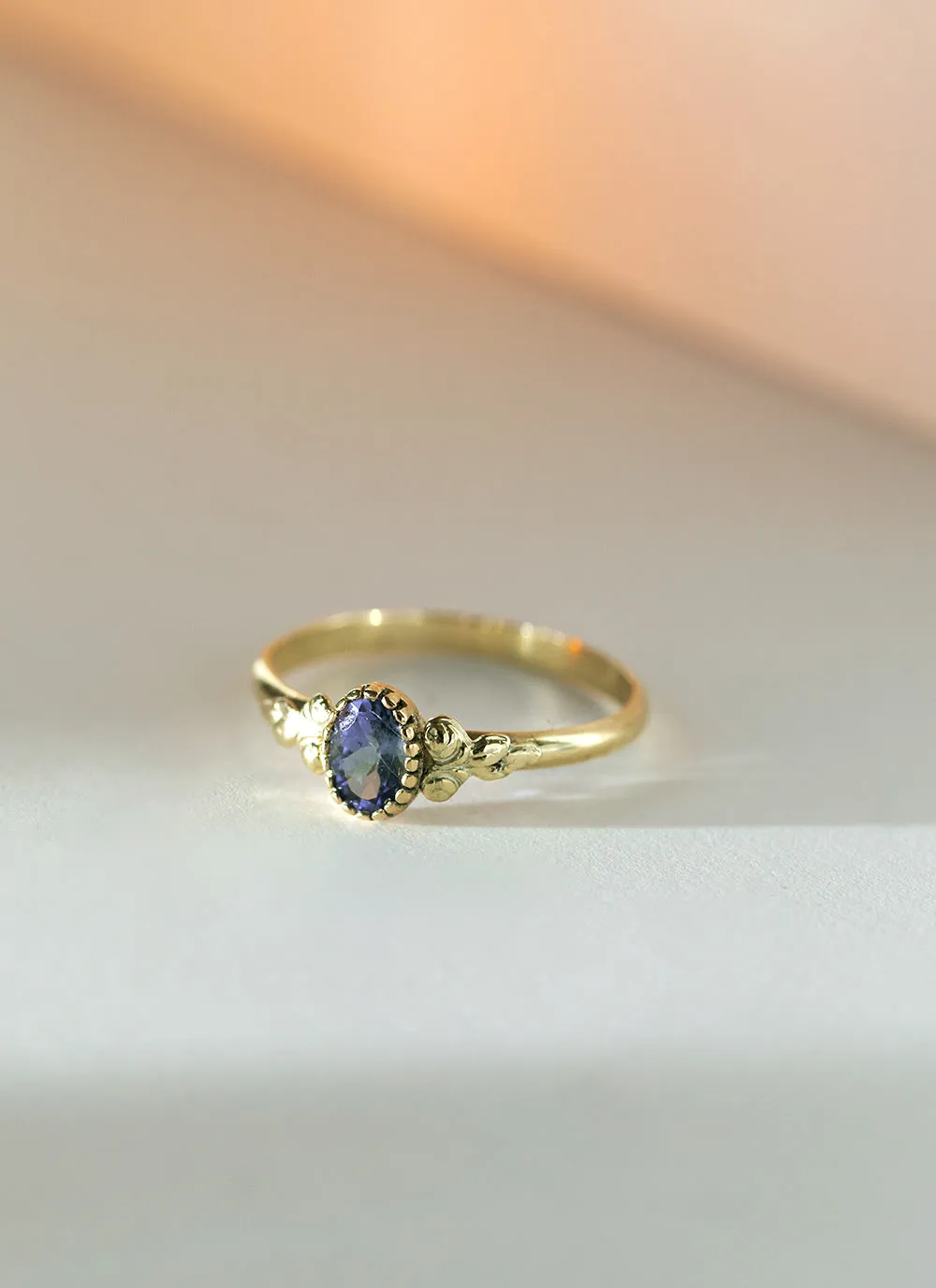 Elay tanzanite 14k gold ring